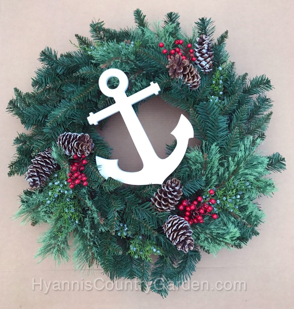 I made this one in artificial materials today since it's too early for fresh greens. I think I'll put a red bow at the top of the anchor. 